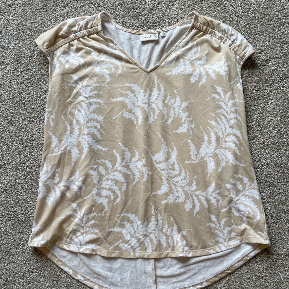Women’s Beige and White Fern Print Top- Size Medium